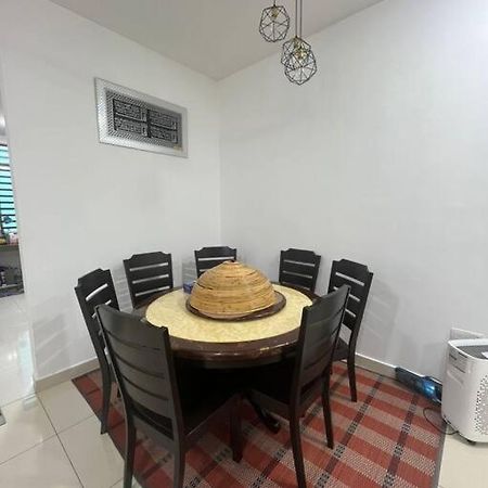 Hadeerna Homestay - Double Storey Terrace Chemor Buitenkant foto